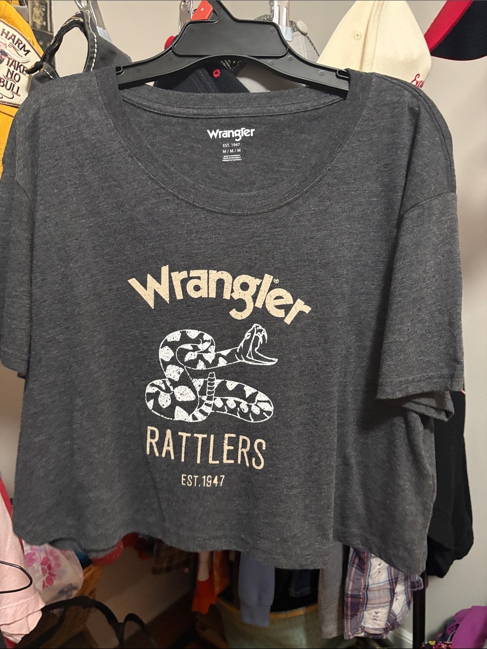 Wrangler Dark Gray Cropped Rattlers Graphic Tee